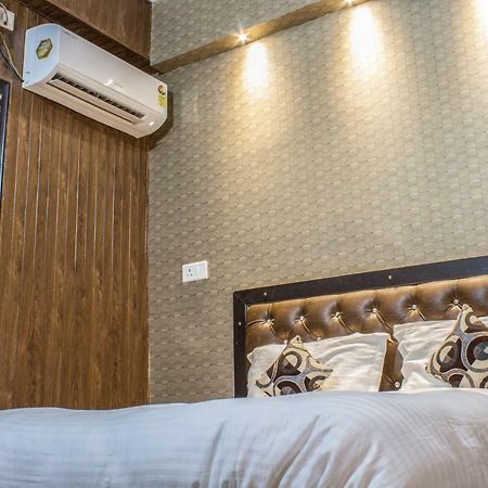 Hotel Varanasi Ganges 外观 照片