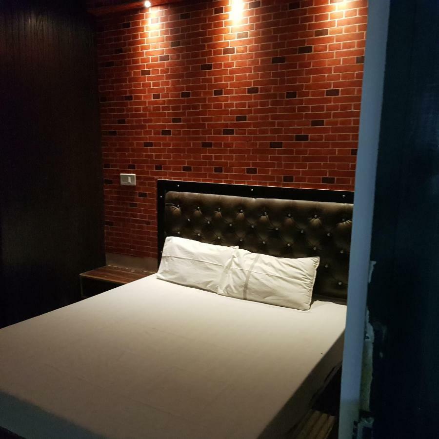 Hotel Varanasi Ganges 外观 照片