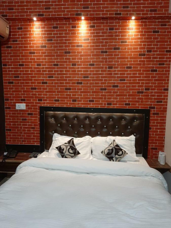 Hotel Varanasi Ganges 外观 照片