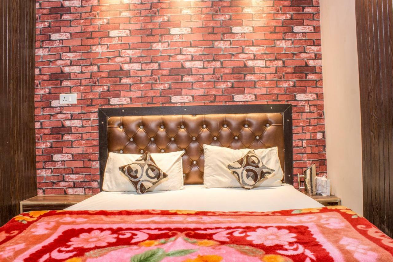 Hotel Varanasi Ganges 外观 照片