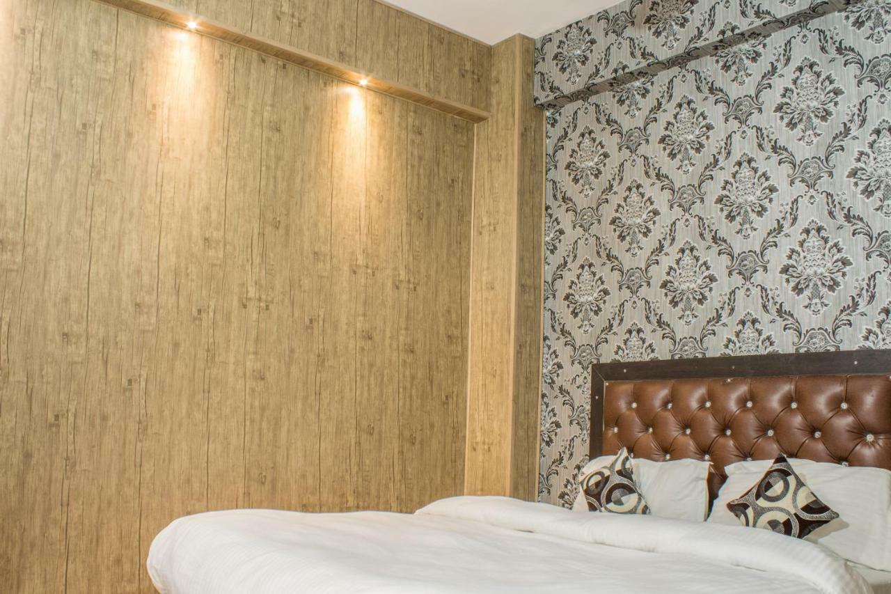 Hotel Varanasi Ganges 外观 照片