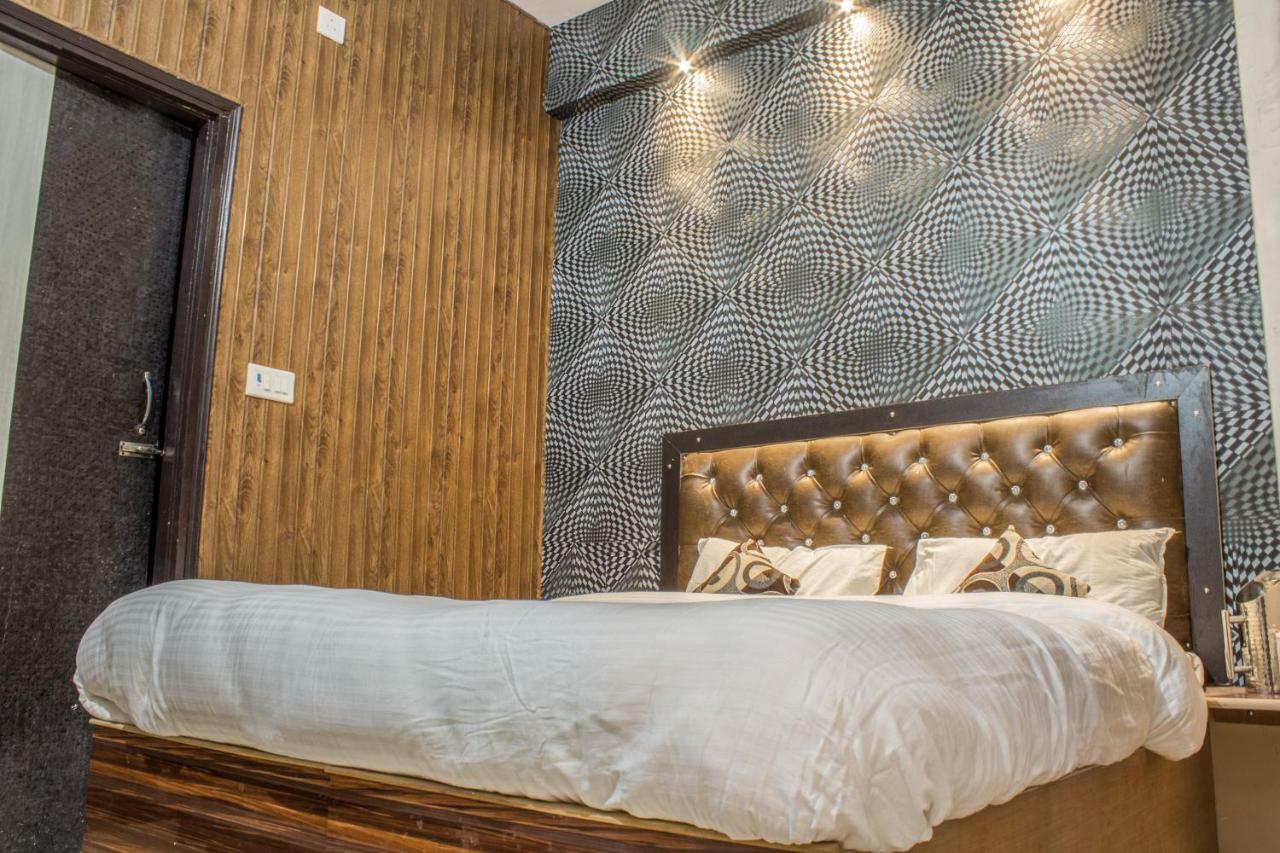Hotel Varanasi Ganges 外观 照片